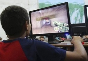 В США дети и подростки проводят за компьютером почти восемь часов в сутки