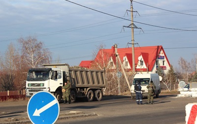 Поліція посилила контроль на блокпостах Донбасу