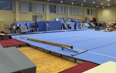 Успели к концу года: Украинские гимнасты получили новые снаряды