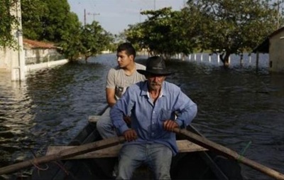 В Южной Америке из-за наводнений эвакуировали 150 тысяч человек