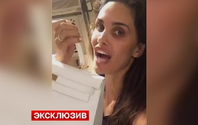 Футболіст збірної Росії подарував дружині на Різдво сумку за мільйон