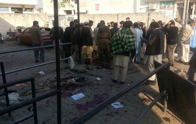 Взрыв в Пакистане: число жертв растет