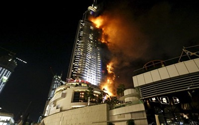 Пожар в отеле-небоскребе Дубая затронул 40 этажей