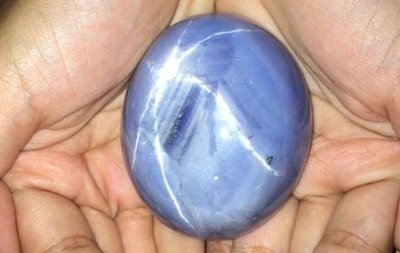 На Шрі-Ланці знайшли найбільший у світі блакитний сапфір