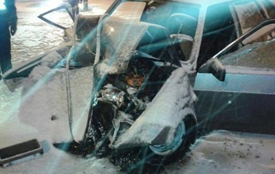 У Харкові ВАЗ влетів у снігоприбиральну машину: загинула пасажирка