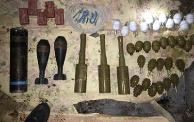 На Луганщине нашли большой арсенал боеприпасов