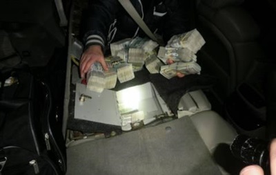 В ДНР пытались провезти пять сейфов с деньгами