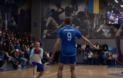Маркевич показал мастерство в баскетболе