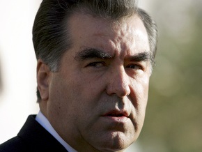 Жителям Таджикистана запретят вести документацию на русском языке