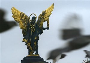 Скульптуру архангела Михаила на Майдане Незалежности могут заменить