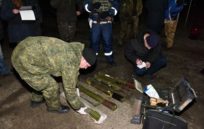 Оружие из Донбасса везут курьерской почтой - МВД 