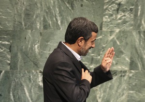 Ахмадинежад обвинил Израиль в провокации военного конфликта, а США - в злоупотреблении свободой слова