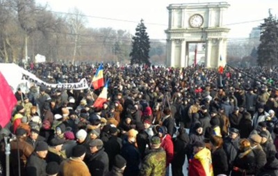 У Молдові поновилися багатотисячні протести
