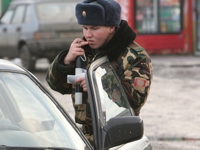 Украинские пограничники на границе с Россией обнаружили в автомобиле спрятанную икону