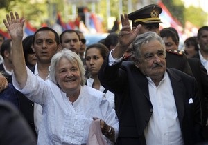 В Уругвае на два дня высший пост в государстве займет супруга президента