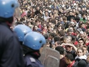 Итальянские транспортники объявили забастовку