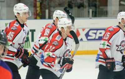 Хоккей: Донбасс разбил Компаньон, Кременчуг в серии буллитов обыграл Витязь