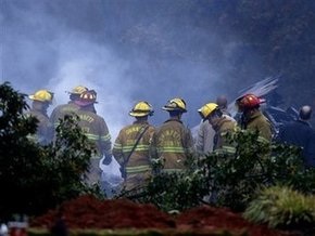 В Джорджии легкомоторный самолет упал на жилой дом