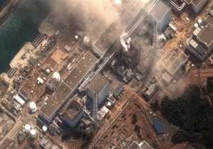 В Японии над аварийной АЭС заметили облако пара