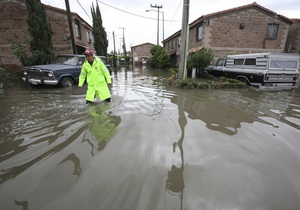 В Мексике тропический шторм унес жизни 11 человек