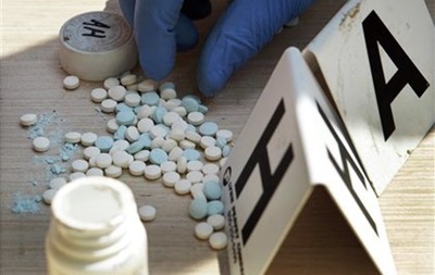 В Австралии нашли 720 литров наркотика во вставках для лифчиков