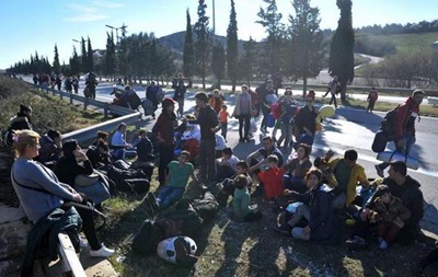 На границе Греции и Македонии заблокированы тысячи мигрантов
