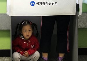 На местных выборах в Южной Корее неожиданную победу одержала главная сила оппозиции