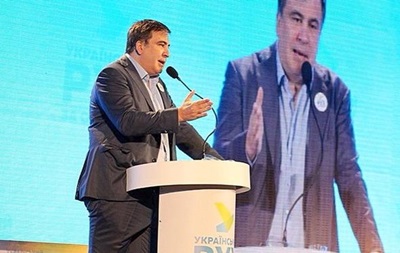 Саакашвили вновь удивил своим костюмом