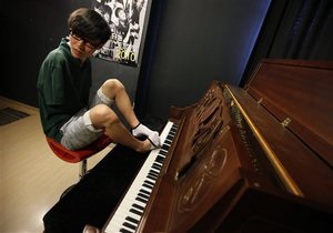 Безрукий пианист победил в шоу Китай ищет таланты