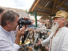 Фотогалерея: Ющенко показал себя украинцем