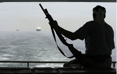 Пираты похитили четырех индонезийских моряков