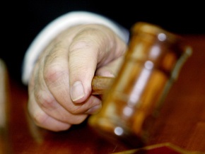 Криворожский судья поспособствовал незаконному отчуждению земли стоимостью 5,8 млн