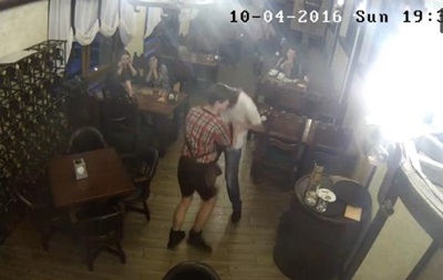 Брат глави ДНР влаштував бійку в барі