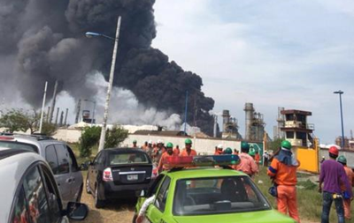 На нефтезаводе в Мексике произошел взрыв