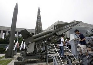 Северная Корея угрожает начать  священную ядерную войну 