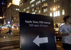 Сегодня Apple на час закроет свои магазины для почтения памяти Стива Джобса