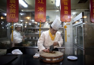 Китайский ресторан предлагает посетителям блюда из мышей