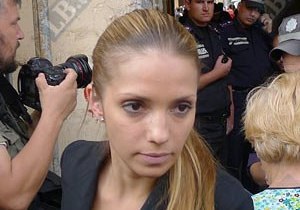 Дочь Тимошенко просит освободить ее мать из-под ареста