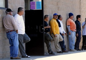 США выделили $154 млрд на борьбу с безработицей