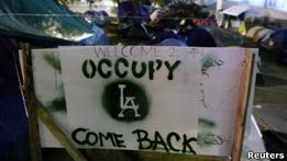 Демонстрантам в Лос-Анджелесе сказали паковать палатки