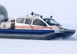 В Запорожской области спасатели сняли со льдины восемь рыбаков и пятерых вытянули из воды