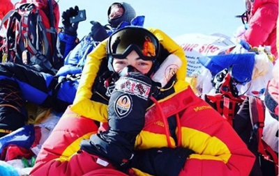 Альпіністка, яка підкорила Еверест, виявилася уболівальником Шахтаря