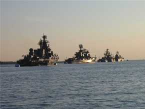 В Крыму начали стрелять корабли Черноморского флота РФ