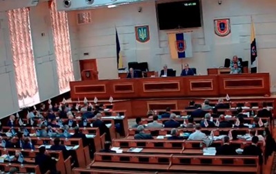 Одесские депутаты требуют договорных отношений с Киевом