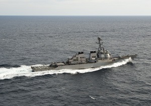 В Персидском заливе столкнулись американский эсминец и японский танкер