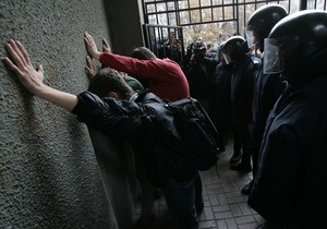 Корреспондент: Почти 800 тысяч украинцев пострадали от действий милиции в 2010 году