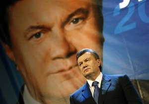 Янукович: Я пять лет жду поздравлений с победой на выборах