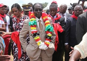 Президент Зимбабве потратил на празднование дня рождения 600 тысяч долларов