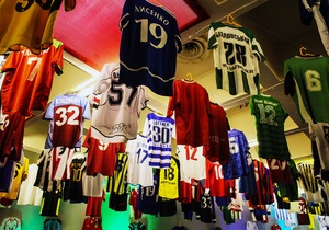 В Киеве открылась самая большая в Европе выставка футболок лучших футболистов планеты