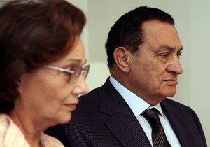 Мубарак с женой готовы отдать все имущество народу